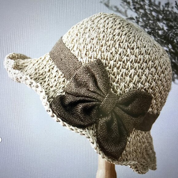 Womens Crochet Straw Hat with Ruffle Bow NEW - Picture 1 of 4